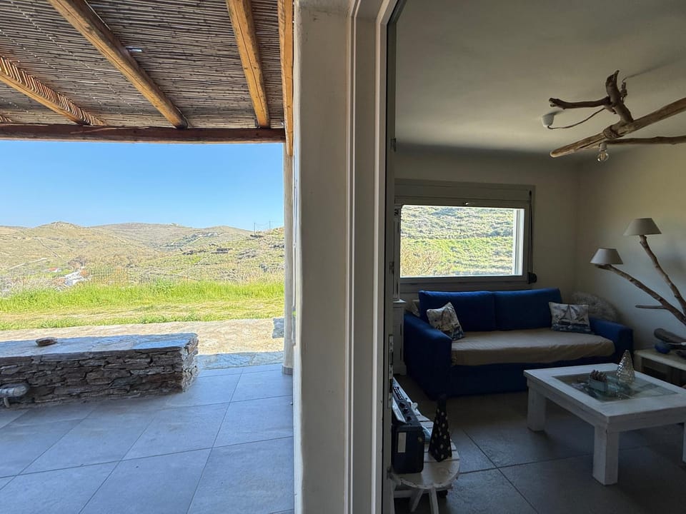 Day, View (from property/room), Balcony/Terrace, Living room, Seating area, Mountain view