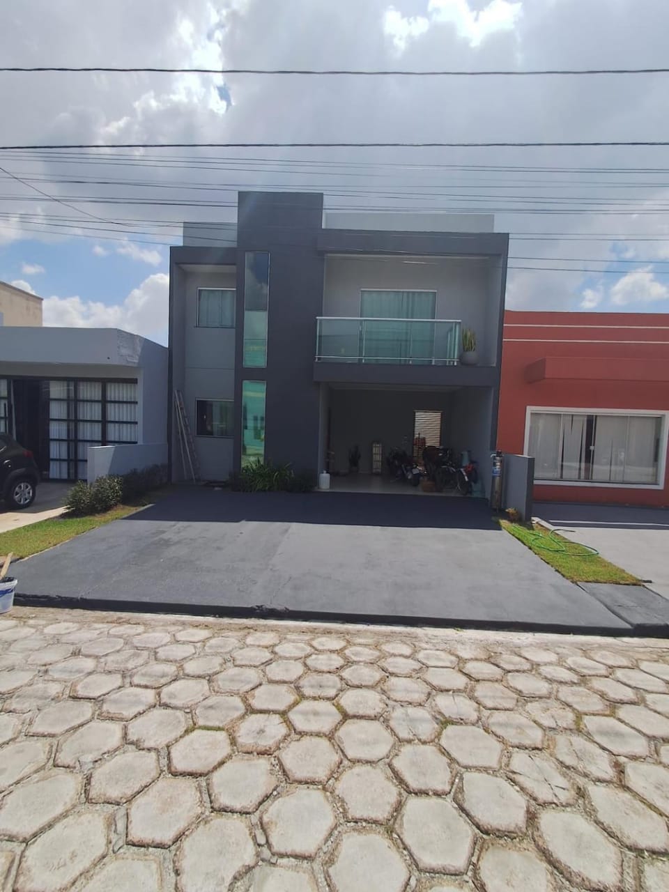 Property building, Day