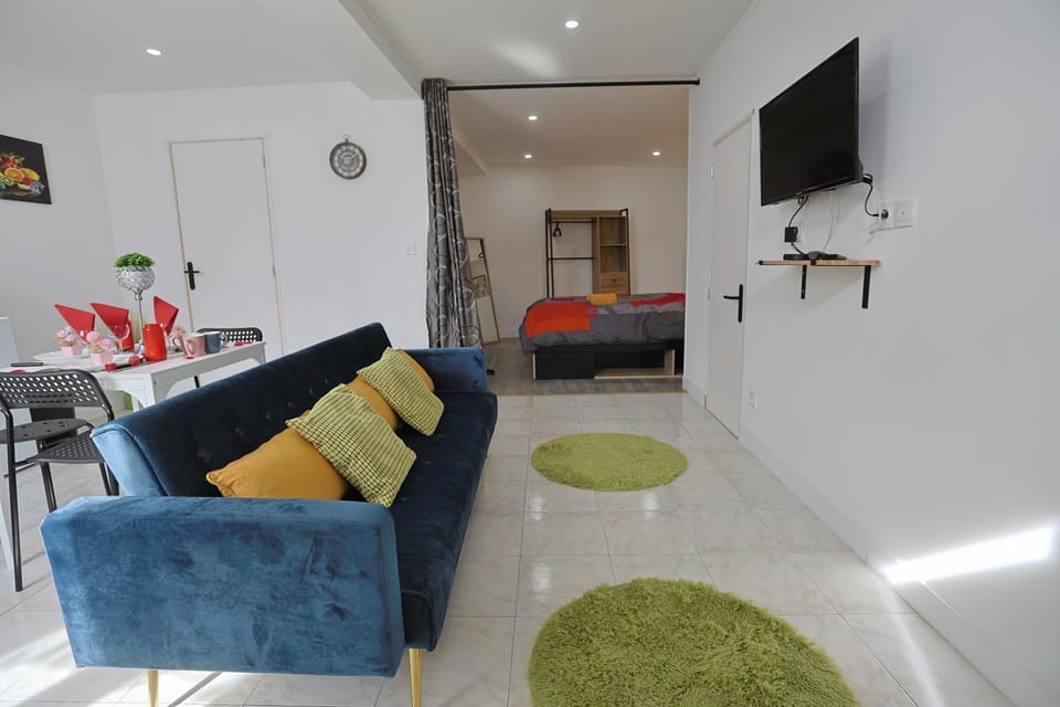 TV and multimedia, Living room, Seating area