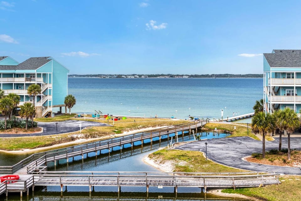 Baywatch G7 House in Pensacola Beach