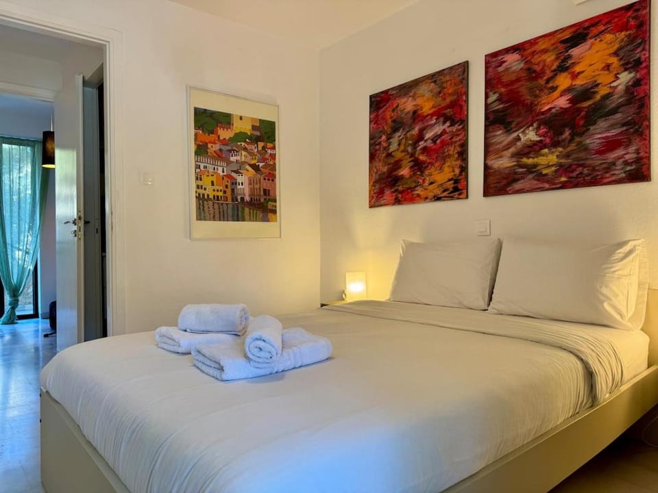 2' from Beach Cozy & Renovated Maisonette Apartment in East Attica Regional Unit, Greece
