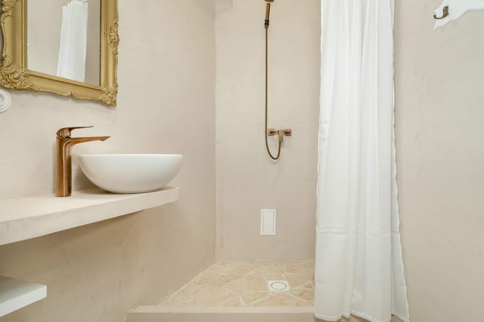 Shower, Bathroom, towels