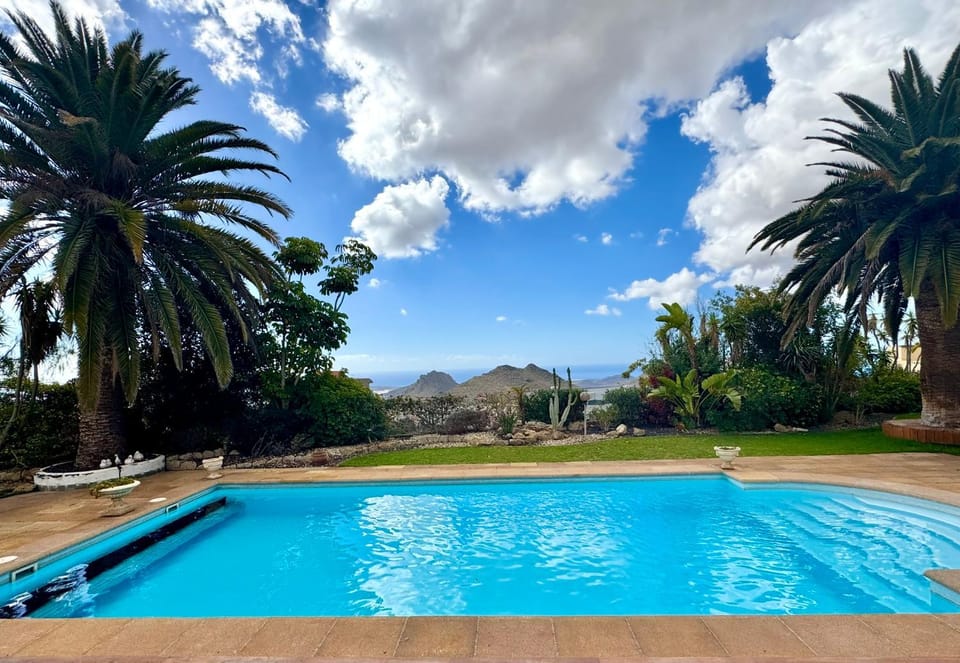 Mountain view, Swimming pool, Swimming pool