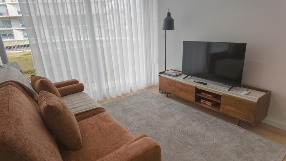 Flat with garage and balcony with view to a garden Apartment in Vila Nova de Gaia