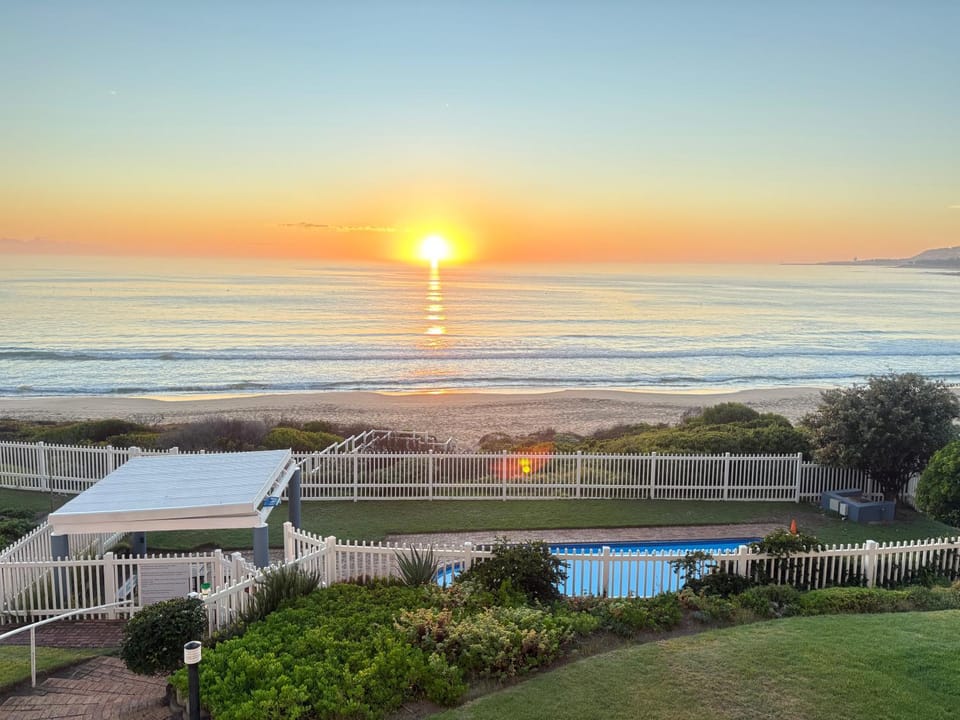 View (from property/room), Balcony/Terrace, Sea view