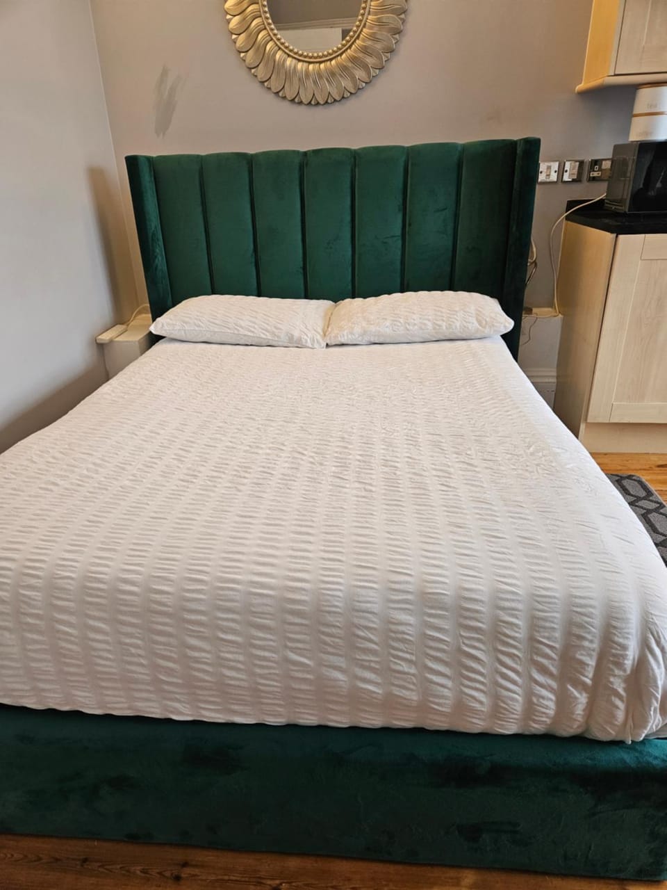 City Centre Location on Corn Street studio Apartment in Bristol