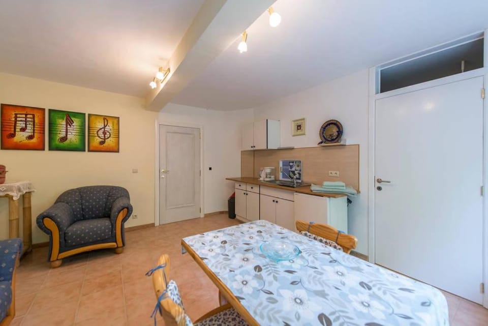 Tweekamer Apartement Bed and Breakfast in Dilsen-Stokkem