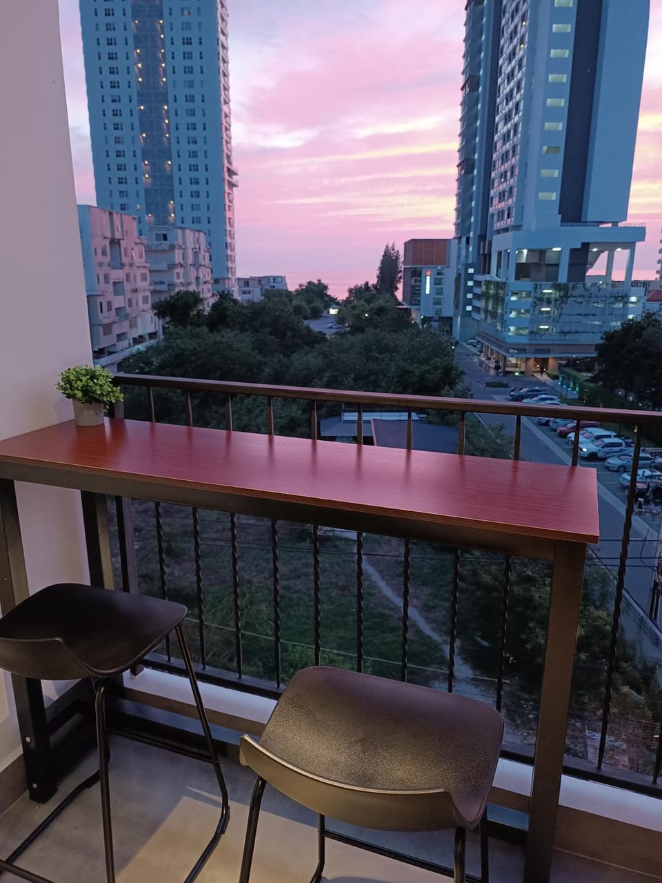 นาจอมเทียน 4 อพาร์ตเมนต์สวนน้ำ วิวทะเล Apartment in Pattaya City