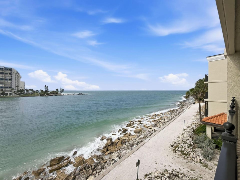Land's End 5-305 Gulf-Bay Front House in Sunset Beach