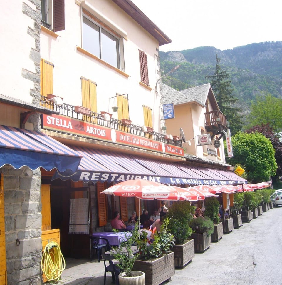 Patio, Restaurant/places to eat, Lounge or bar