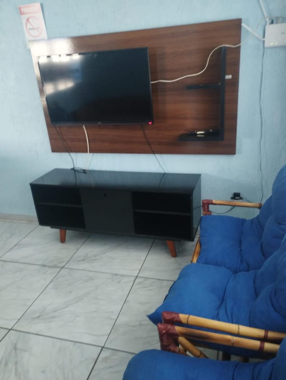 Communal lounge/ TV room, TV and multimedia, Living room, Seating area, Evening entertainment