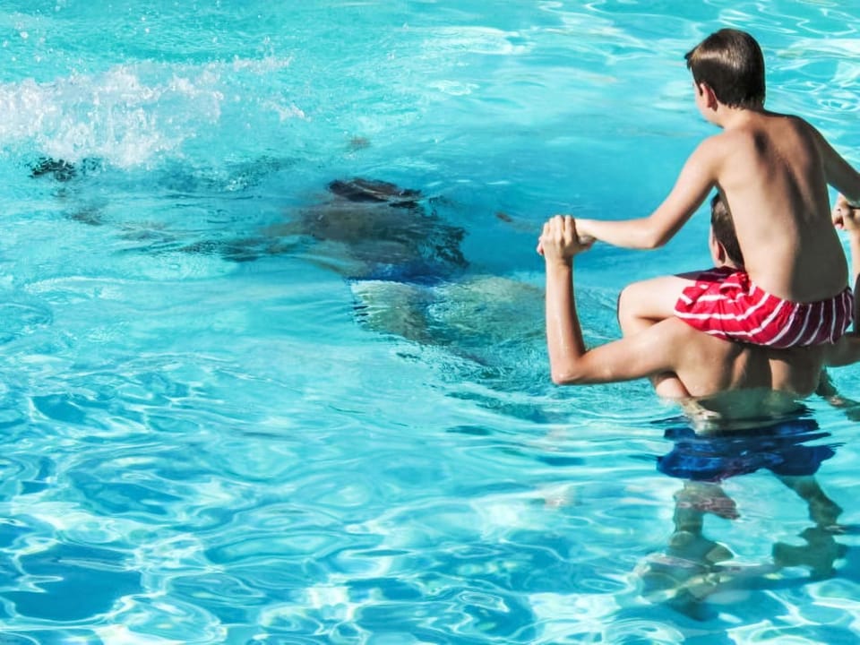 Swimming pool