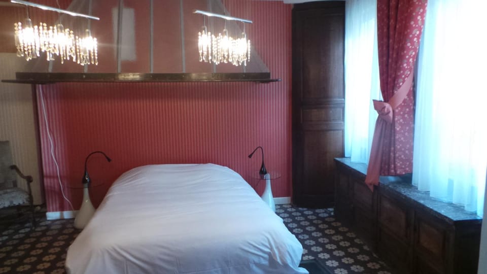 Day, Photo of the whole room