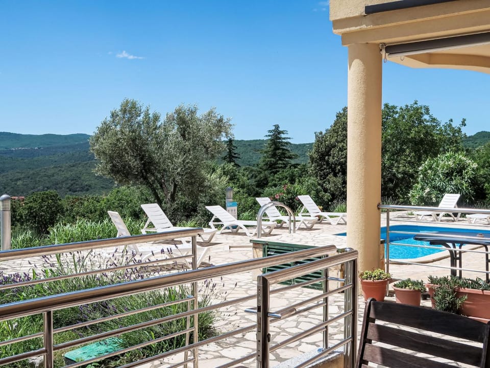 Apartment Orhideja und Magnolia-2 by Interhome Apartment in Istria County