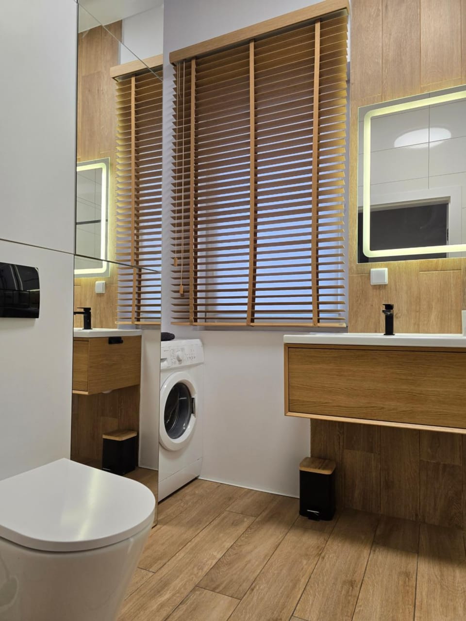 Bathroom, washing machine