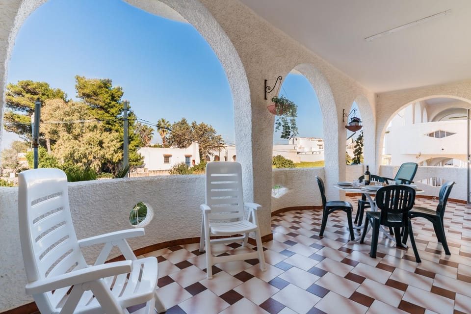 Day, Balcony/Terrace, Living room, Dining area