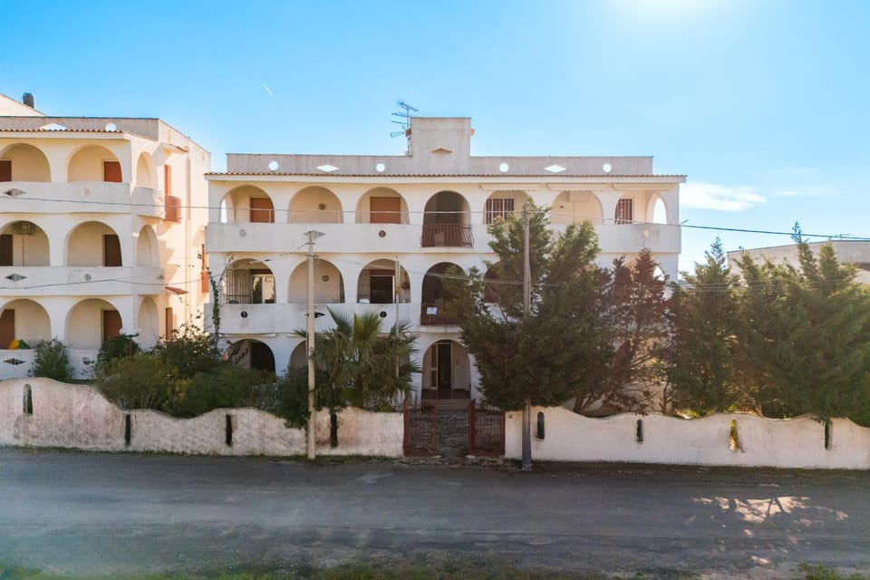 Property building, Day