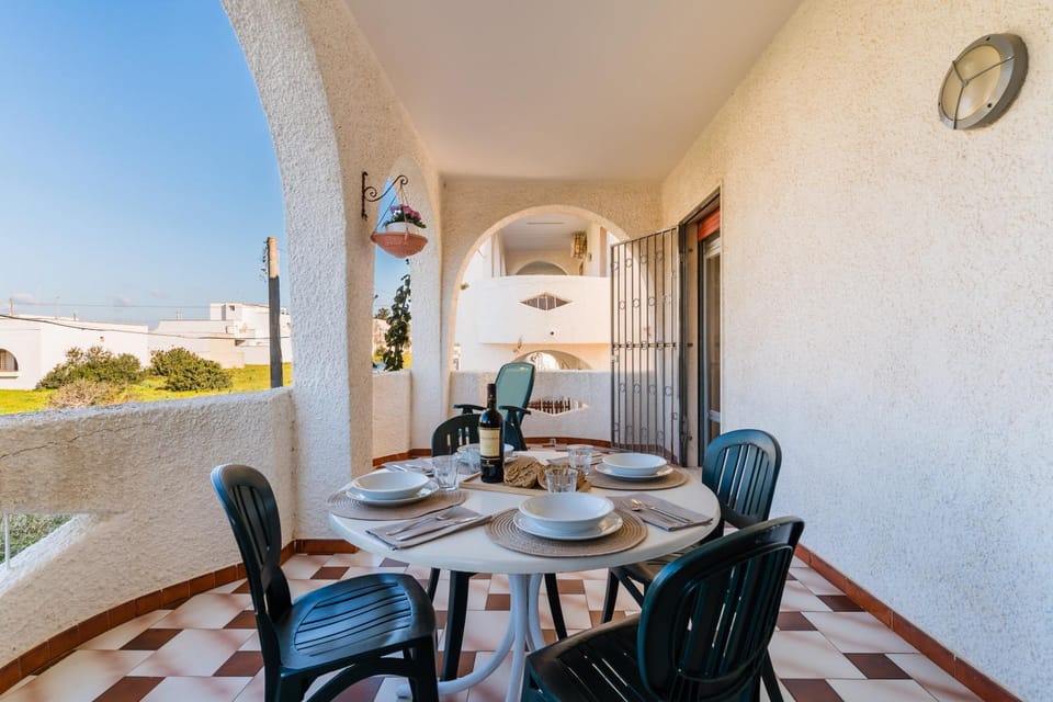 View (from property/room), Balcony/Terrace, Dining area