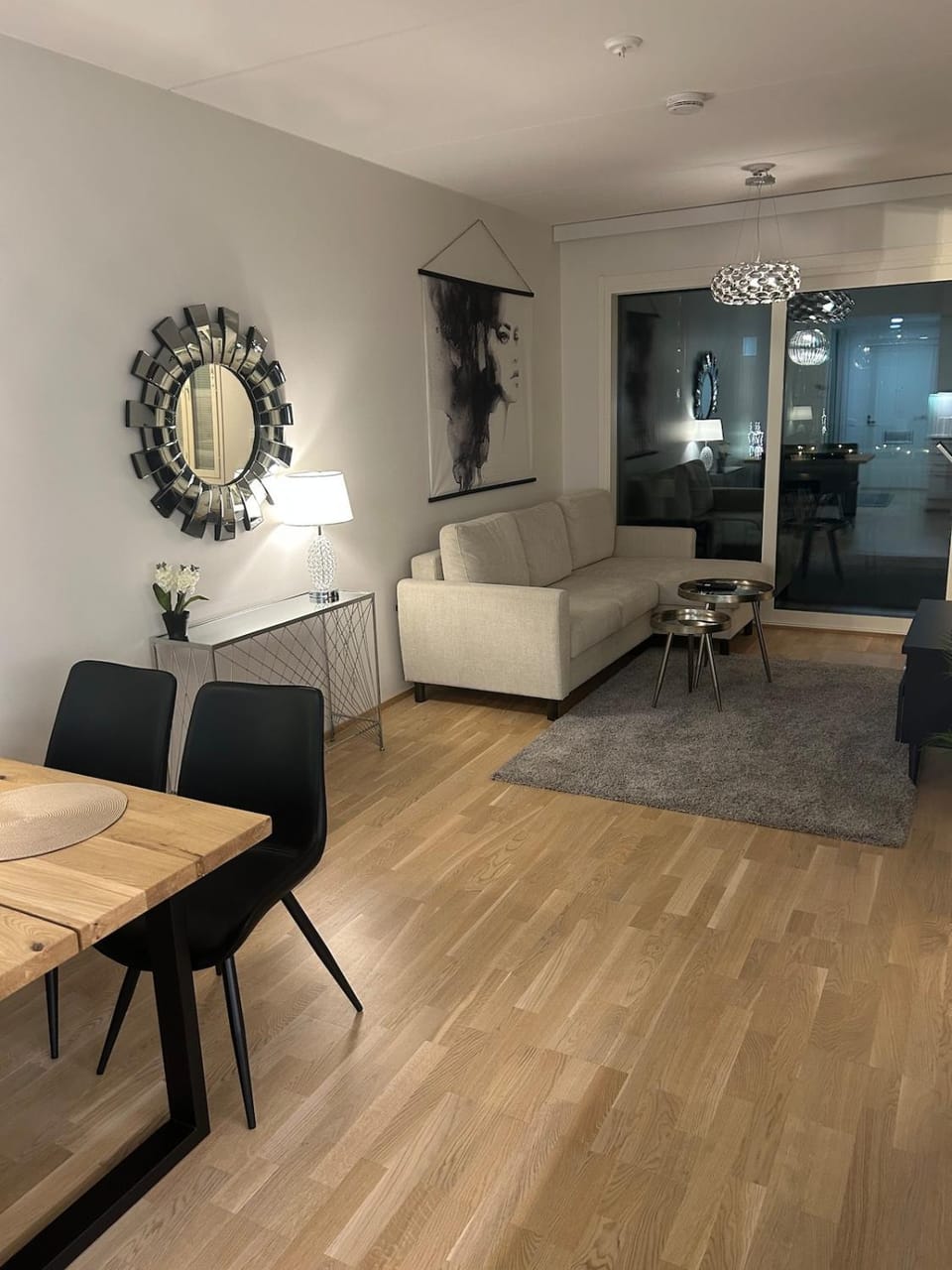 Living room, Seating area, Dining area