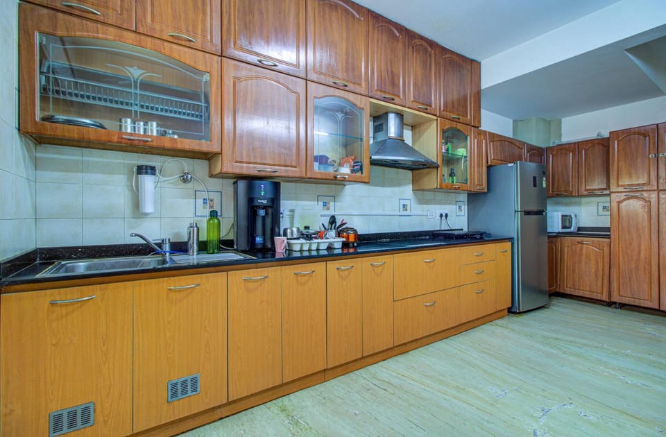 Kitchen or kitchenette, Kitchen or kitchenette, oven, stove