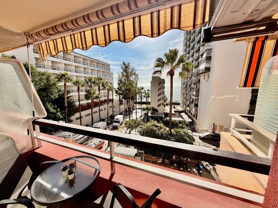 Marbella Beachfront Studio - EaW Homes Apartment in Marbella