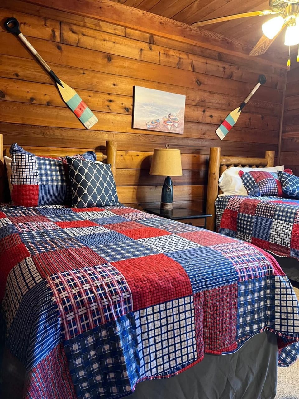 Luxury Cabin HotTub, Hiking, Fire Pit, Game Room Cabin in Georgia