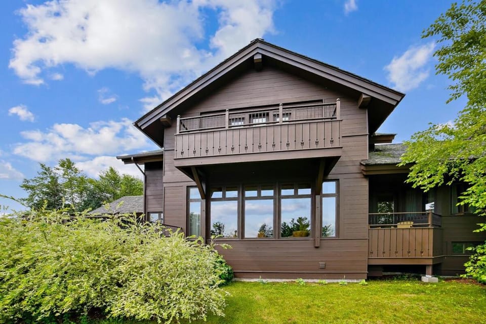 Luxury Villa at Stowe & Trapp with Exceptional Mountain Views & Resort Amenities Villa in Stowe