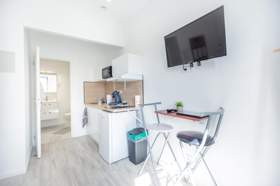 TV and multimedia, Kitchen or kitchenette, Seating area, Dining area