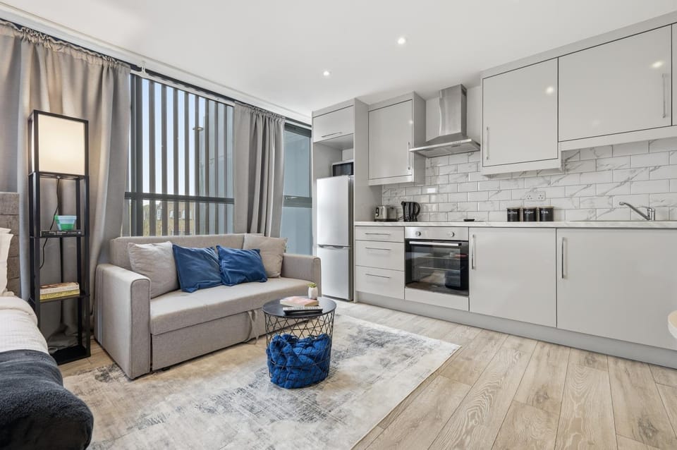 Kitchen or kitchenette, Living room, Seating area, pet friendly, stove