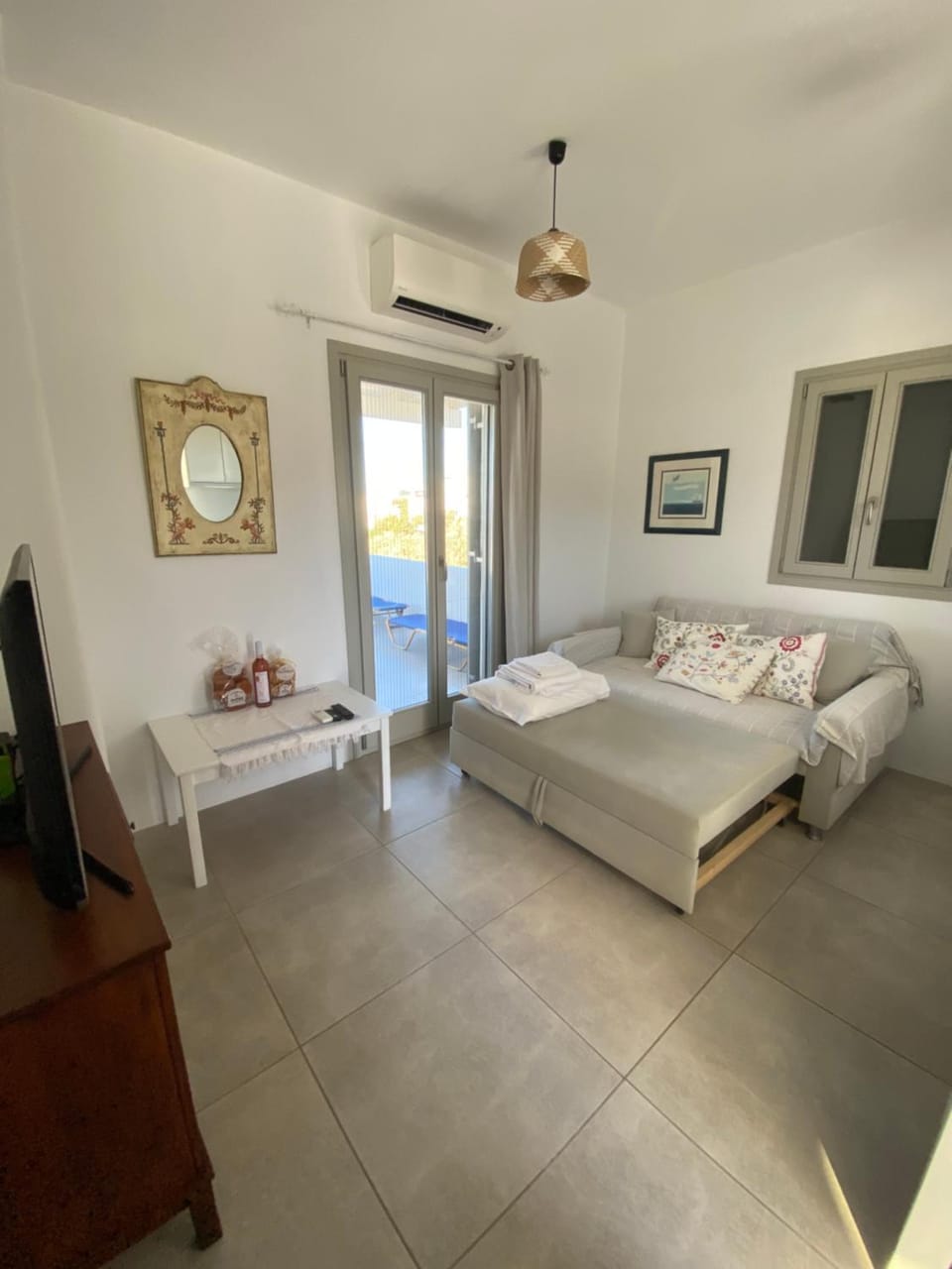 Lizzy's Escape 1st floor House in Paros