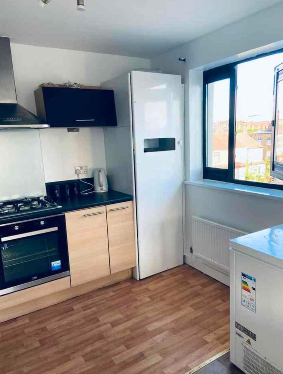 Alba Bally, 2 Bed Flat, by Grays Station Apartment in Grays