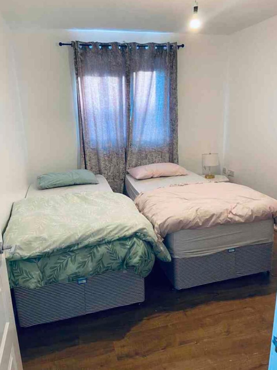 Alba Bally, 2 Bed Flat, by Grays Station Apartment in Grays