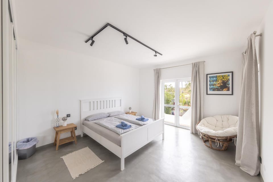 Living Lodge Portugal Bed and Breakfast in Faro District