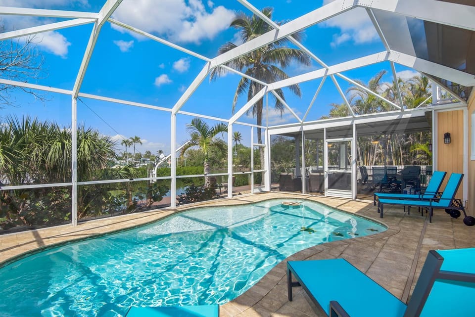 Beach House Paradise by Sun Palace Vacations House in Estero Island