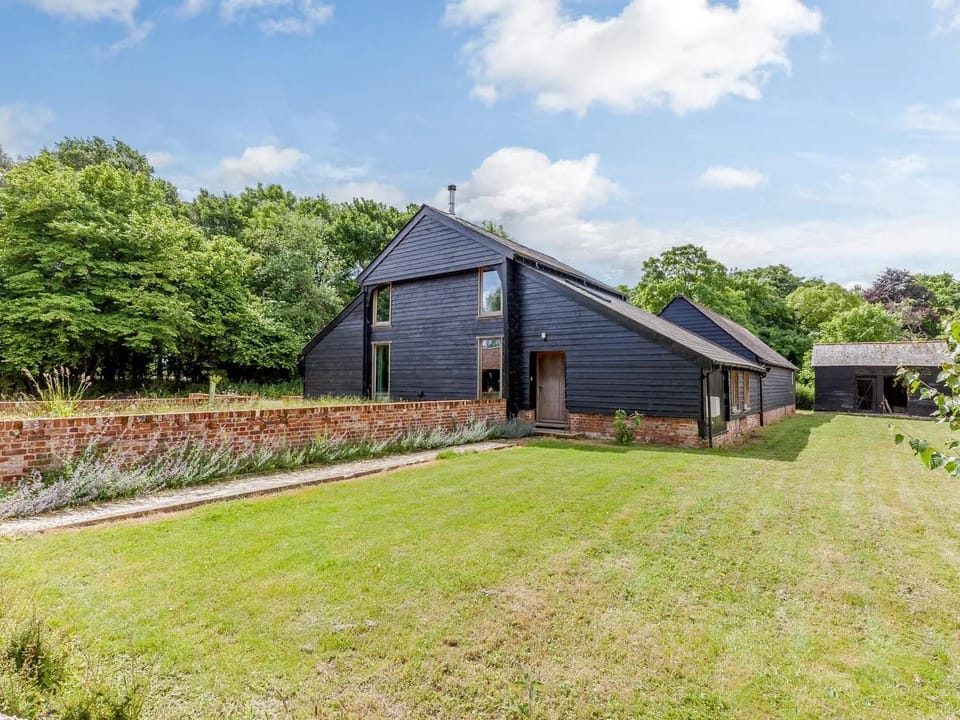 Property building, Day, Garden, Garden view