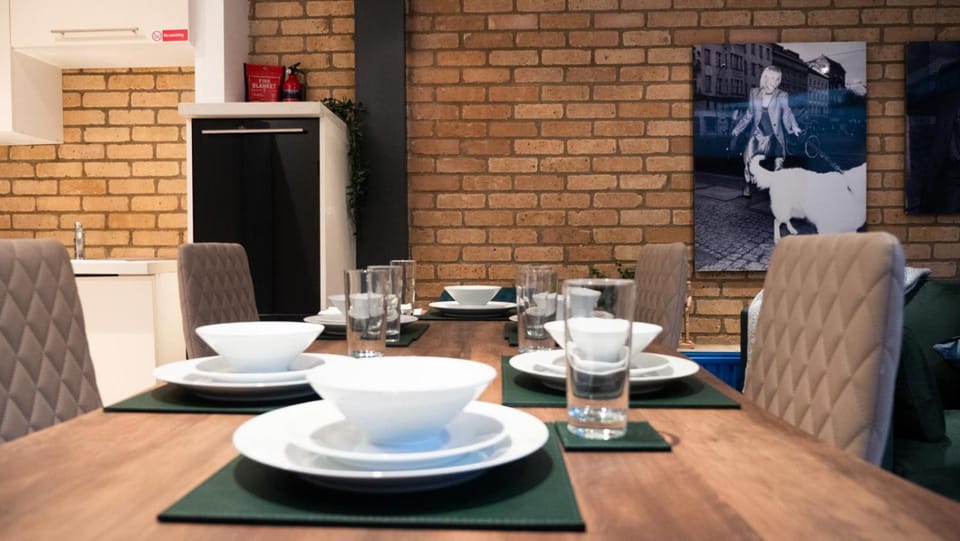 Spacious, Industrial, Zone 1, 2 Bed Central London Apartment in London Borough of Southwark