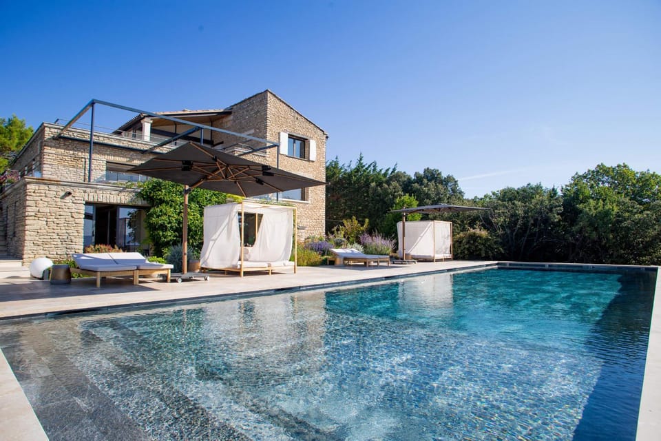 Luxury 4-bedroom villa - pool Villa in Gordes
