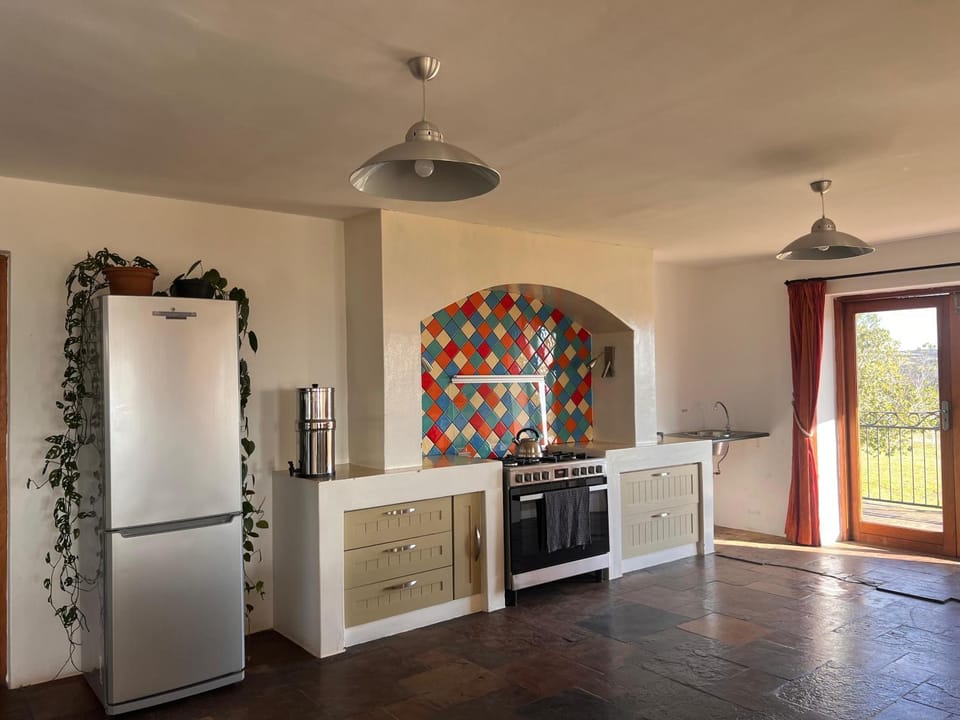 Kitchen or kitchenette, oven, stove