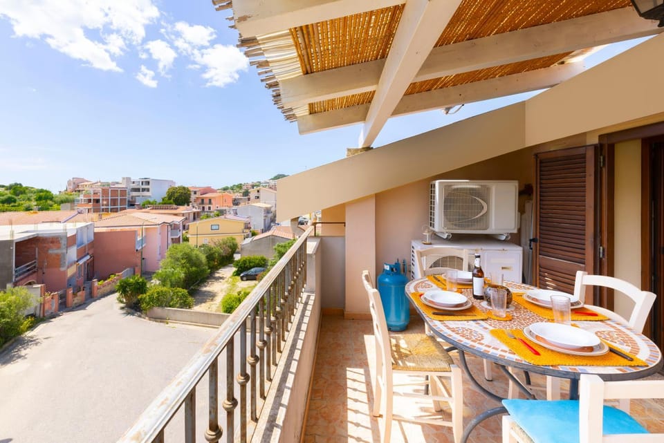 View (from property/room), Balcony/Terrace, Dining area