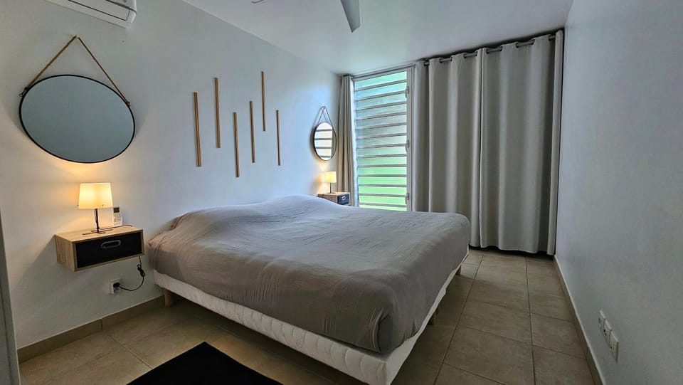 Bed, Bedroom, air conditioner