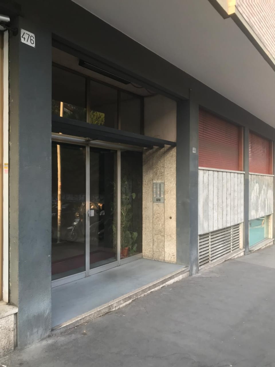 Facade/entrance