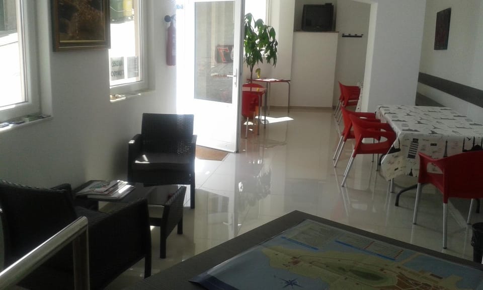 Communal lounge/ TV room, Lobby or reception, Lounge or bar, Business facilities, Decorative detail, Meeting/conference room