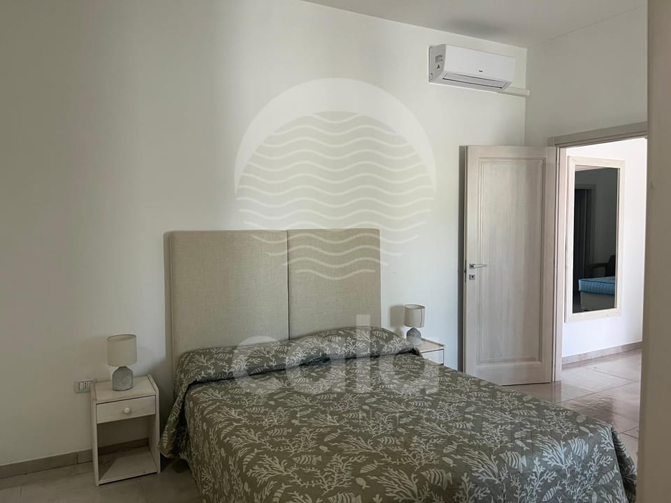 Bed, Photo of the whole room, Bedroom, wardrobe, air conditioner