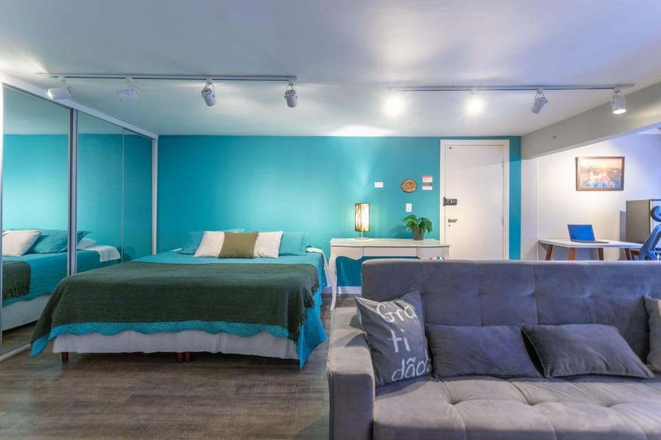 Living room, Photo of the whole room