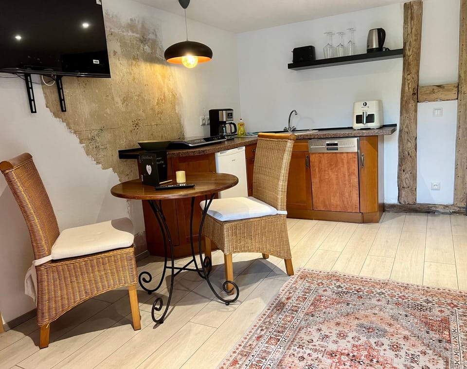 Living room, Photo of the whole room, kitchen