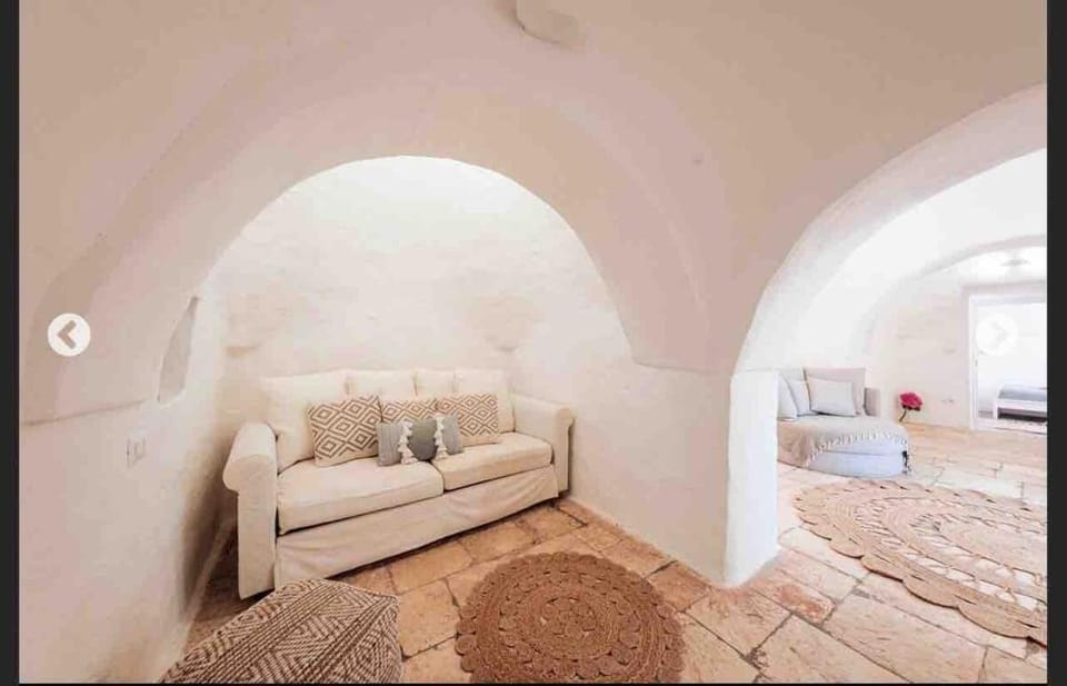Modern trulli with a beautiful new pool Villa in Ceglie Messapica