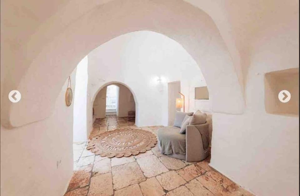 Modern trulli with a beautiful new pool Villa in Ceglie Messapica