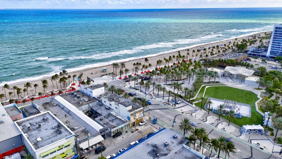 Banyan St 2BR 1BA off Las Olas Steps to Beach 1 Apartment in Fort Lauderdale