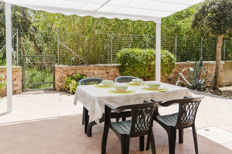 Patio, Spring, Day, Garden, View (from property/room), Balcony/Terrace, Dining area, Garden view