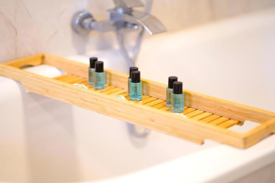 Geräumige 120qm Maisonette mit Balkon WeHome Komfort Apartment in Kaiserslautern